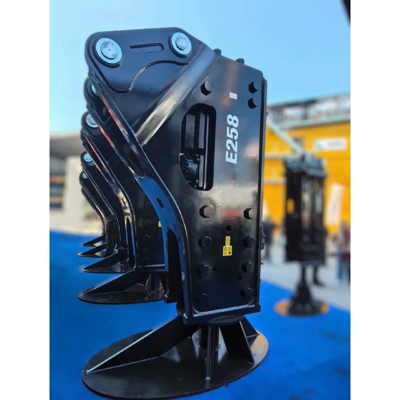 E175 Hydraulic Breaker 35-40T  - Heavy Equipment Breaker review and price