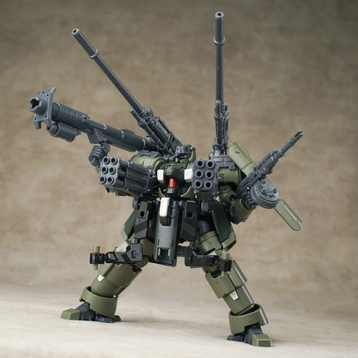 Sheik Mainland ZAROV C1  1/144 - Heavy Equipment Game review and price